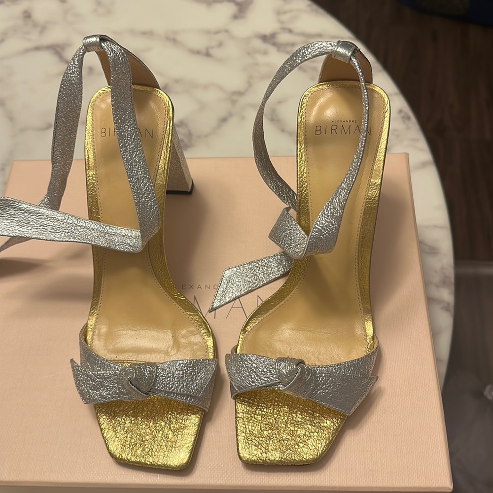 Alexandre Birman metallic/ Aluminum Look sandals!!